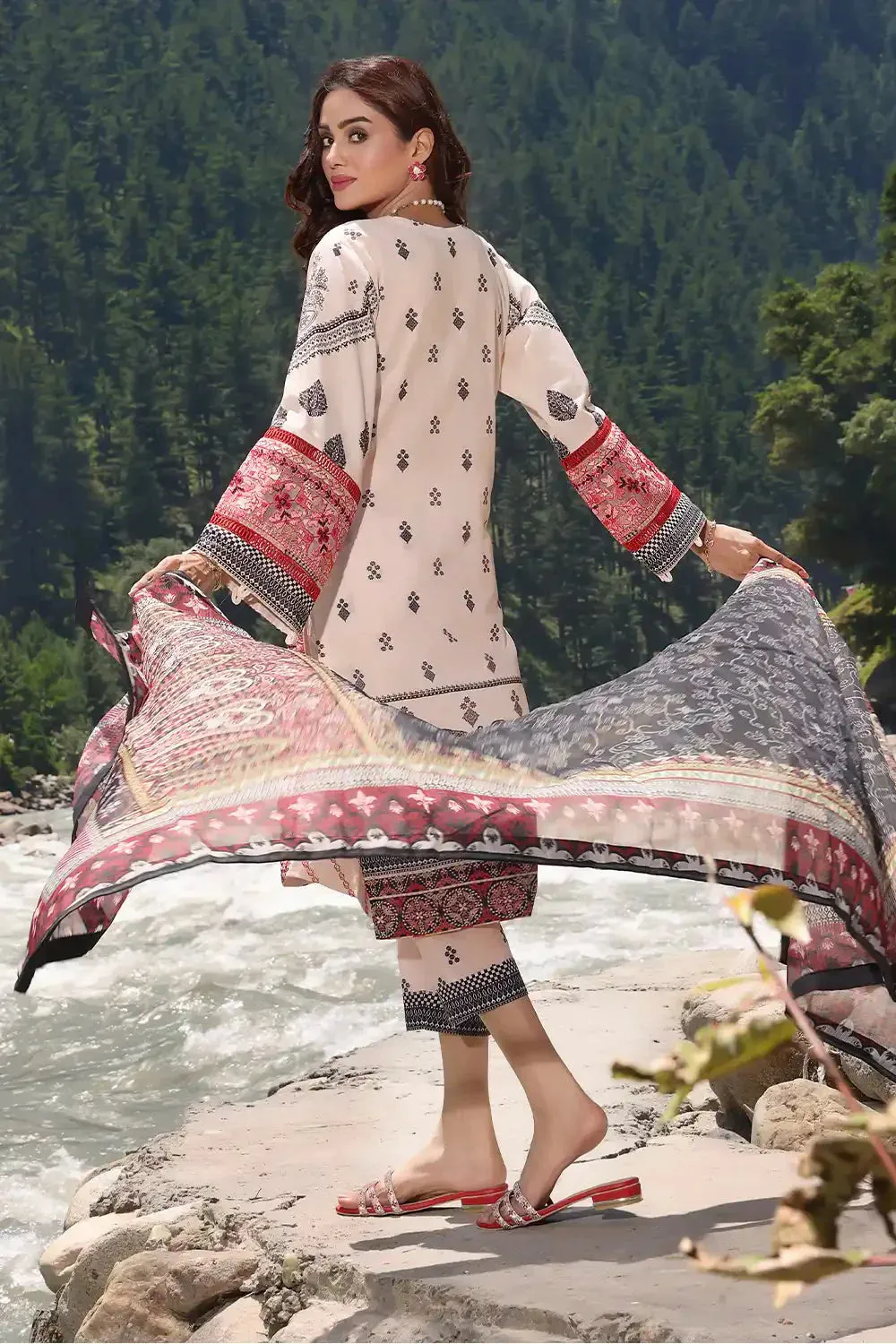 3PC Embroidered Unstitched Lawn Suit KOE-2166