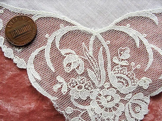 Antique 1900s Heirloom Lace Edged Handkerchief, Vintage Hanky, Bridal Hankie, Special Wedding,Lace Hankies, Collectible Wedding Hankies