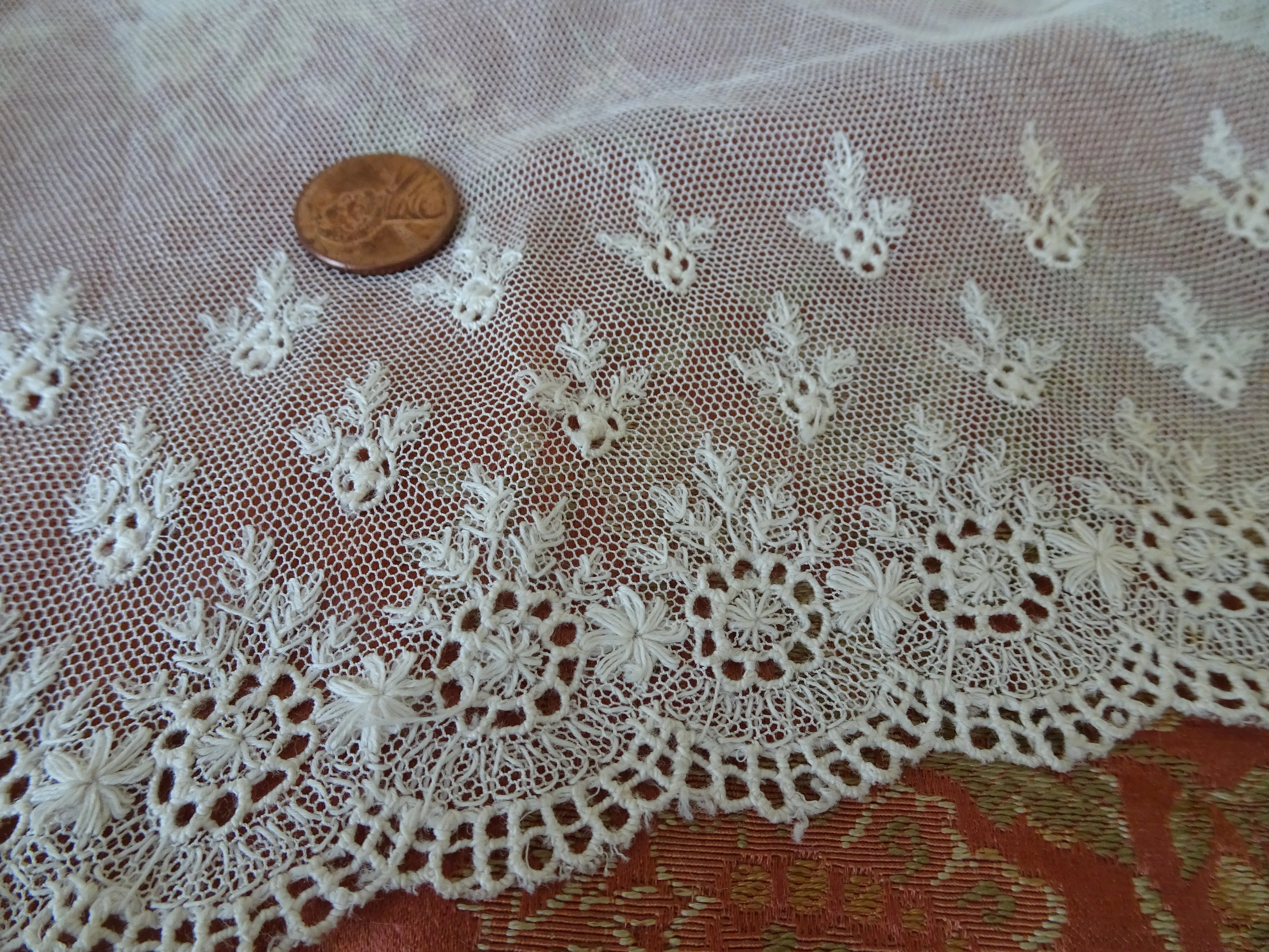 BEAUTIFUL Antique French Netted Lace Flounce Trim,Delicate Pattern, Ideal For Dolls,Bridal Dress,Fine Heirloom Sewing, Collectible Vintage Lace