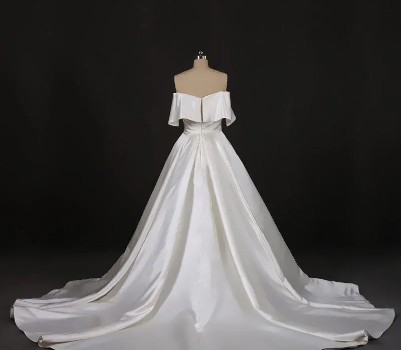 Gorgeous Strapless Ball Gown Long Wedding Dresses, Off the Shoulder Bridal Dresses UQ2289