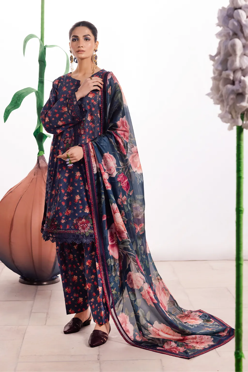 Iznik Dahlia Lawn Collection – DL-07 Printed Lawn