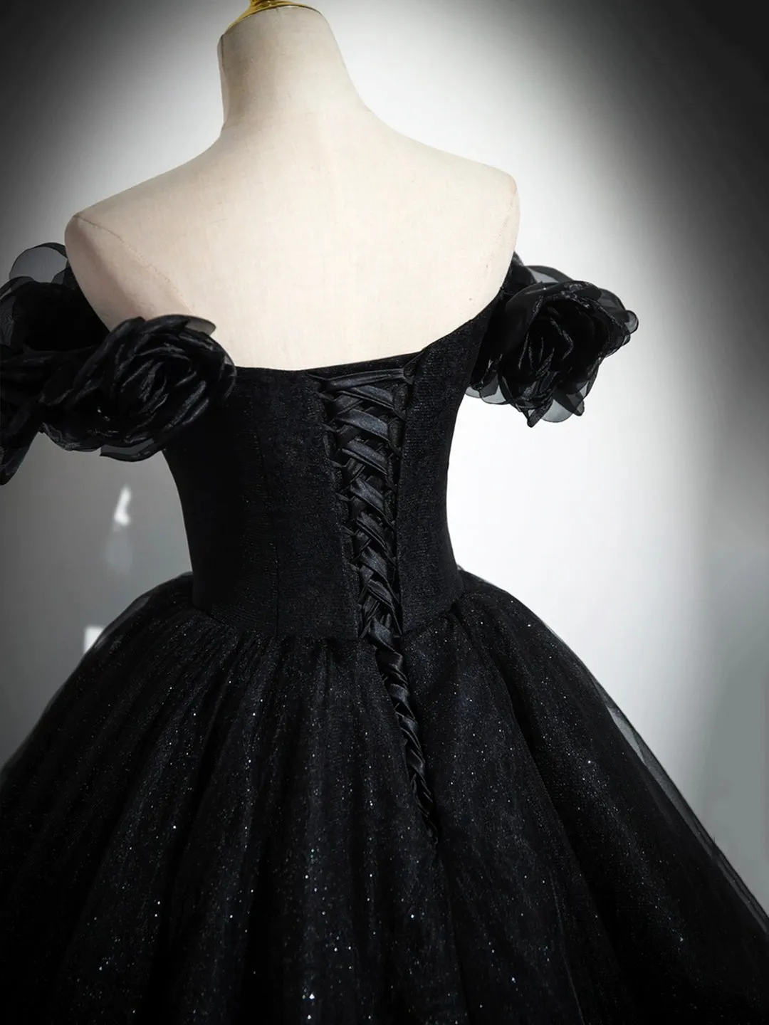 Sparkly Tulle Black Sweetheart Ball Gown A-Line Off the Shoulder Evening Dress