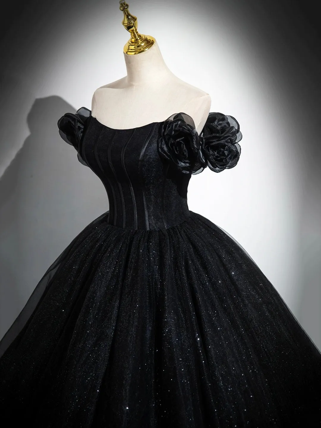 Sparkly Tulle Black Sweetheart Ball Gown A-Line Off the Shoulder Evening Dress