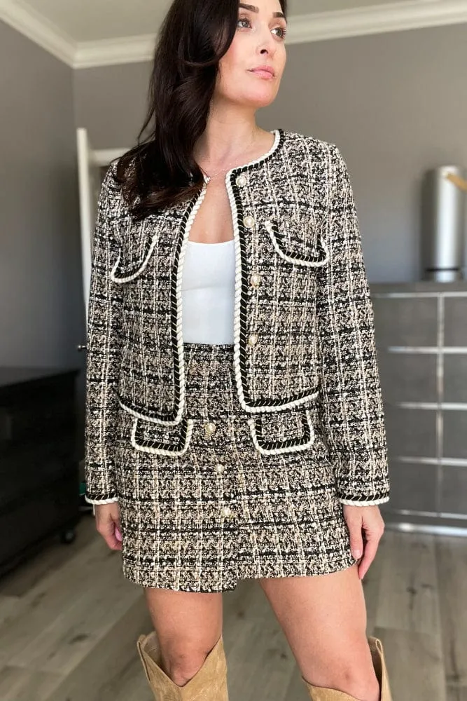 Timeless Designer Style Tweed Jacket with Pearl Buttons in Beige