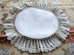 VICTORIAN Doily Very Fine Crochet Intricate Lace Damask Linen Center Just Beautiful Antique Doily Doilies